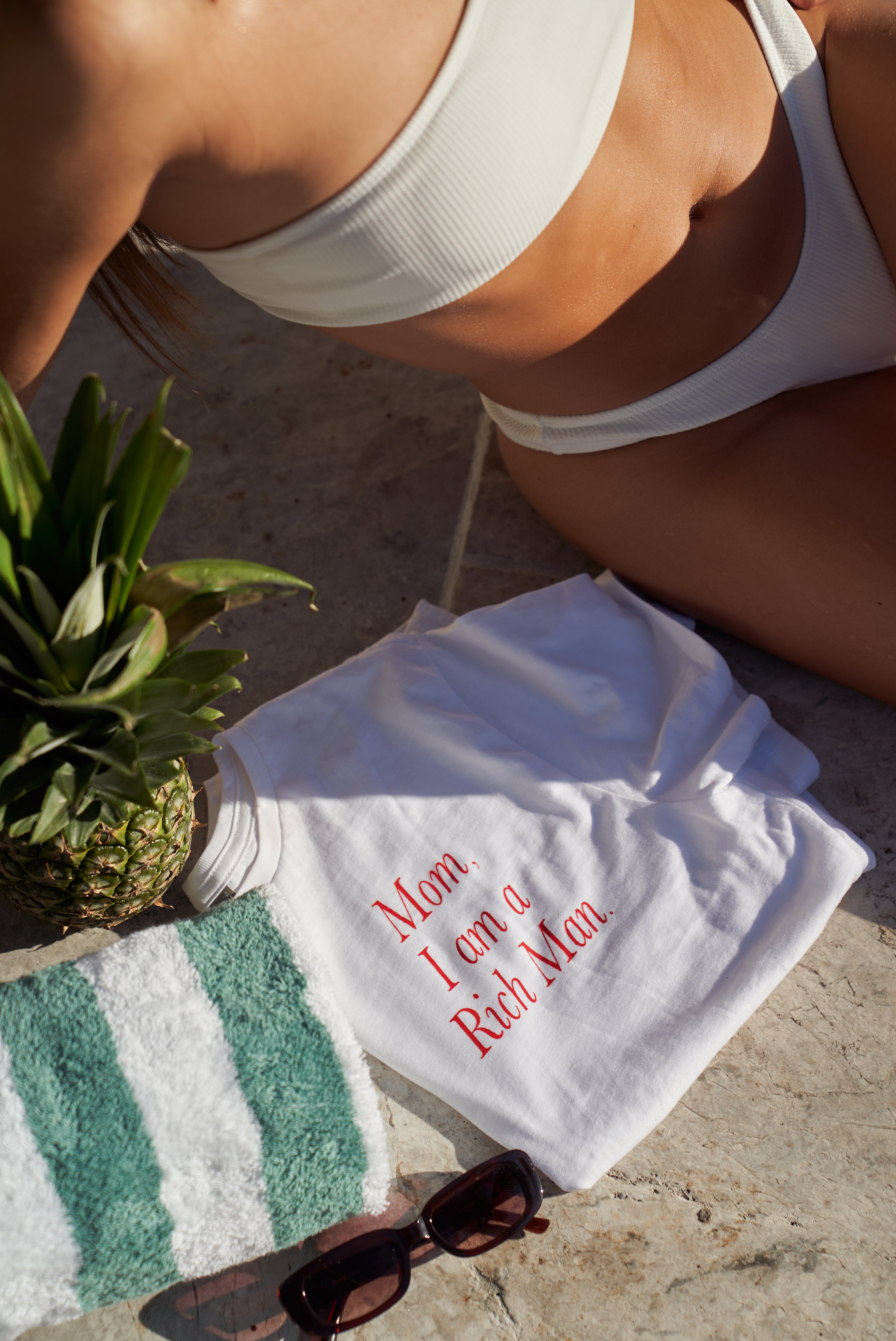 “Mom, I am a rich man” T-shirt in White