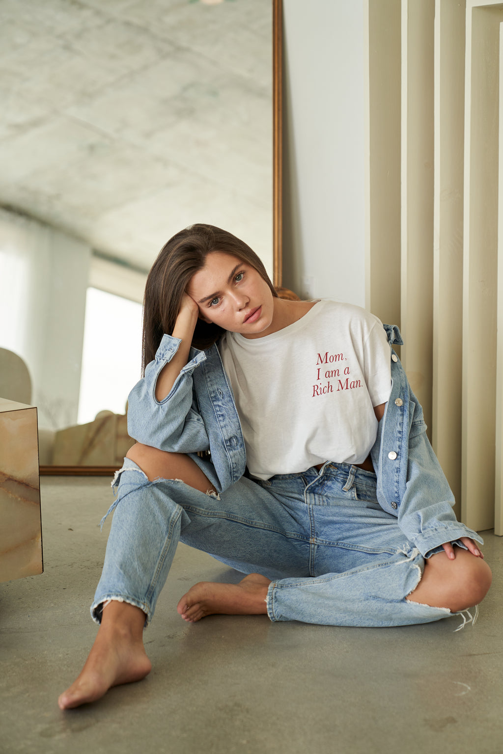 “Mom, I am a rich man” T-shirt in White