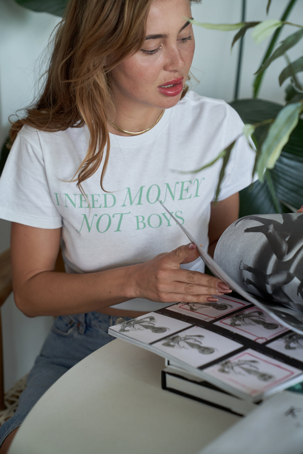 “I need money, not boys” T-shirt in White